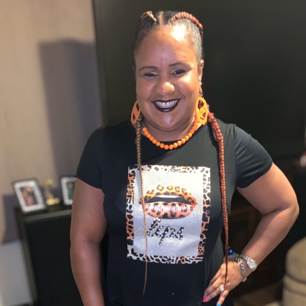 Meet your Posher, Dominique